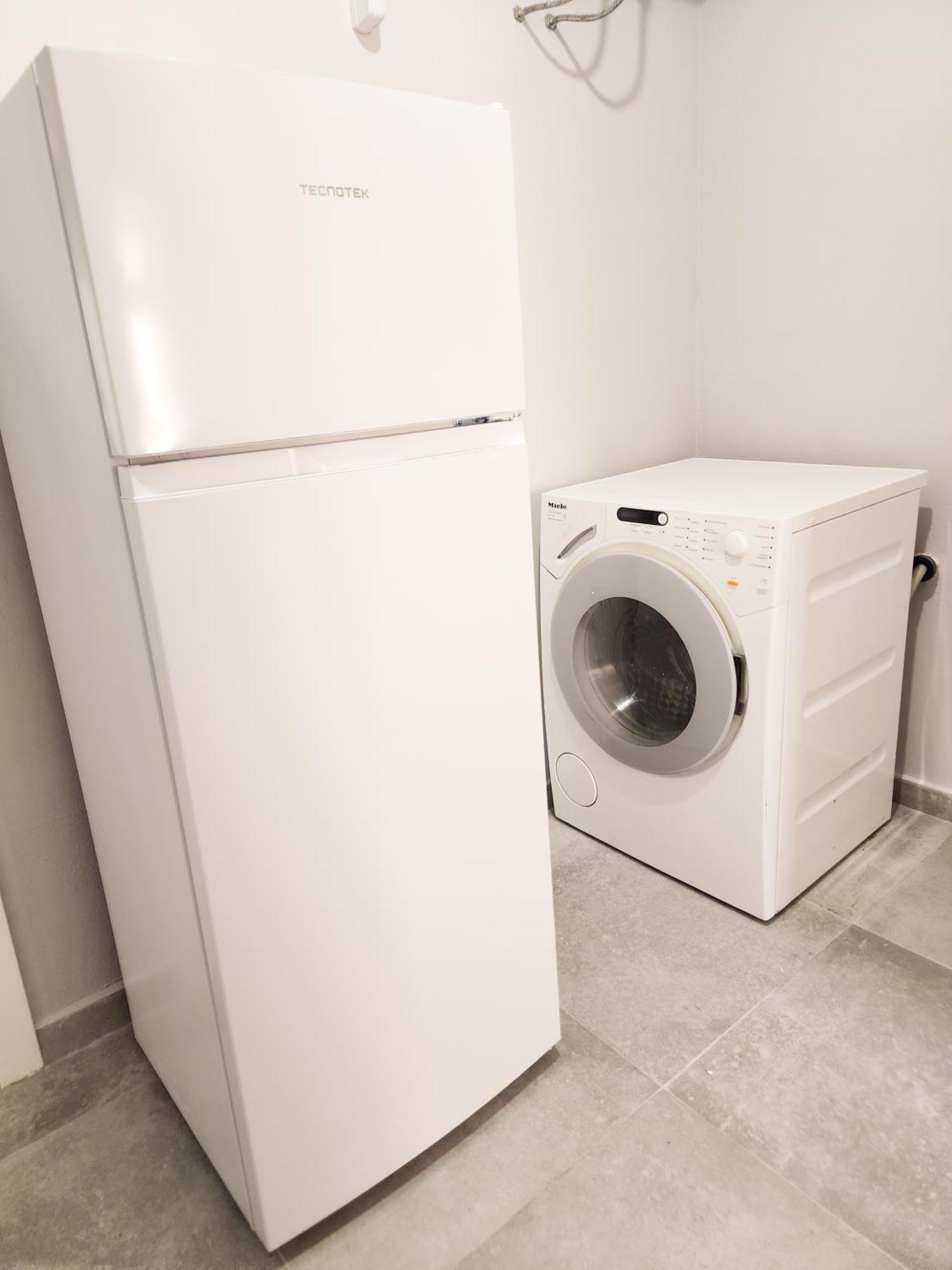 Apartment Sweet 3
